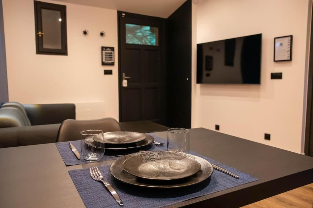 Appartement Blue Night - Jacuzzi - Bord De Seine à Corbeil-Essonnes Extérieur photo
