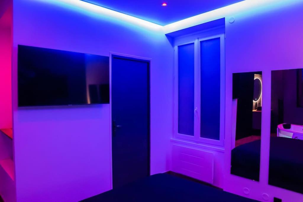 Appartement Blue Night - Jacuzzi - Bord De Seine à Corbeil-Essonnes Extérieur photo